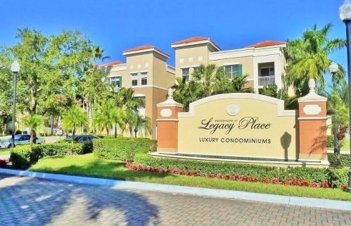 11025 Legacy Blvd, West Palm Beach, FL 33410-3620