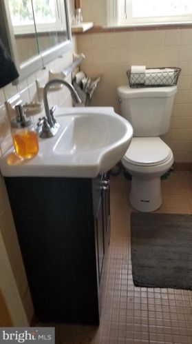 215 Wood St, Norristown PA  19401-3419 exterior