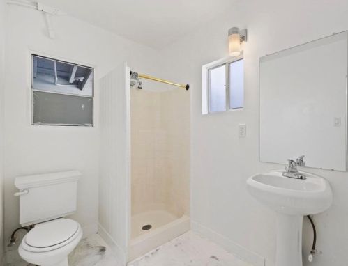 2436 Adriatic Ave, Long Beach CA 90810-3313 exterior