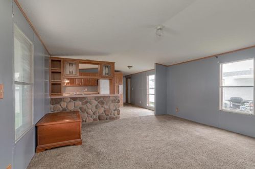 1931 Bluffstone Ct, Darbydale, OH 43123-3728