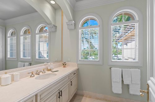 314 Chilean Ave, Palm Beach FL  33480-4697 exterior