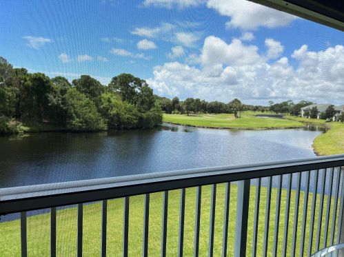 1006 Century Dr, Fort Pierce, FL 34982-6891