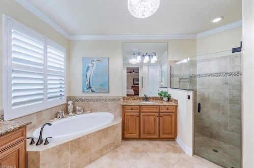 3022 Aviamar Cir, Naples FL  34114-9566 exterior