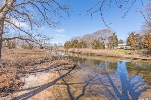 305 Bayberry Rd, Southold NY  11971-4436 exterior