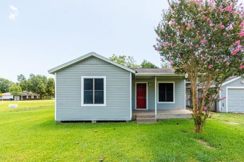 1312 22nd St, Texas City, TX 77590-5040