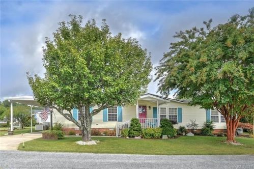 9 Frederick Ln, Hendersonville, NC 28792-9151