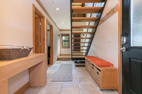 3066 Silver Strike, Truckee CA  96161-4208 exterior