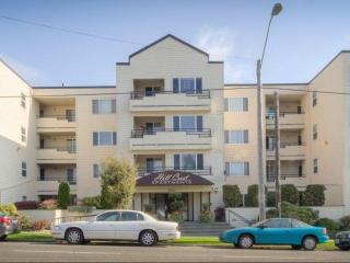7524 35th Ave, Seattle WA  98115-4811 exterior