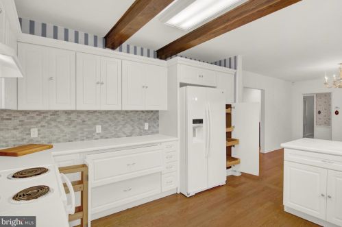 1226 Chestnut St, Hazle Township PA  18201-7502 exterior