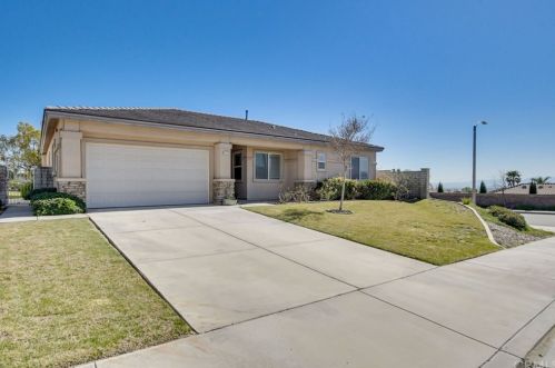 6681 Coleen Ln, San Bernardino, CA 92407-1916
