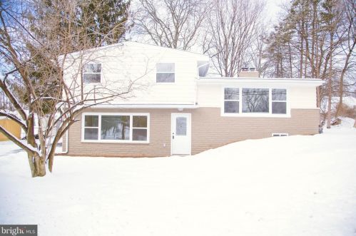 6328 Blue Ridge Ave, Harrisburg, PA 17112-2346