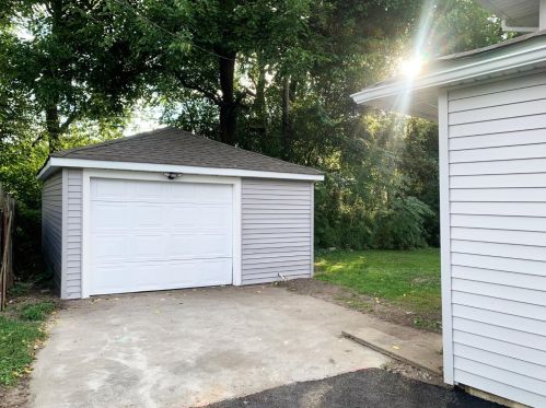 7944 White Oak Ln, Hammond, IN 46324-3344