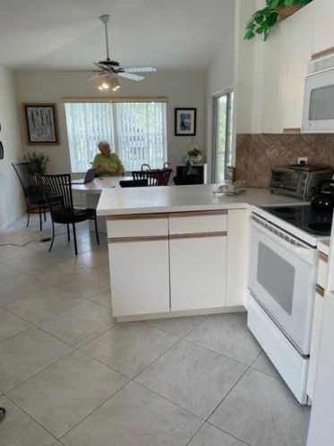 7935 Laina Ln, Boynton Beach, FL 33437-8404
