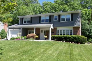 55 Rolling Wood Dr, Stamford CT  06905-2331 exterior