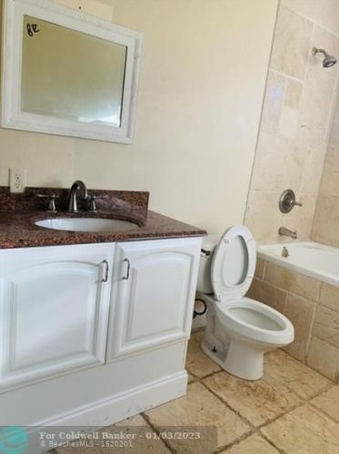 43 4th St, Dania Beach FL  33004-4131 exterior