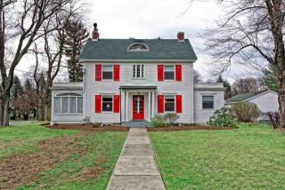 15 Lyons Ave, Albany, NY 12204-2215