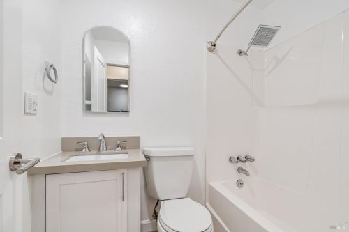 1006 Rutledge Ave, Santa Rosa CA  95404-5510 exterior