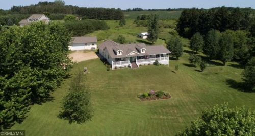 1748 30th Ave, Hammond WI  54015-5215 exterior