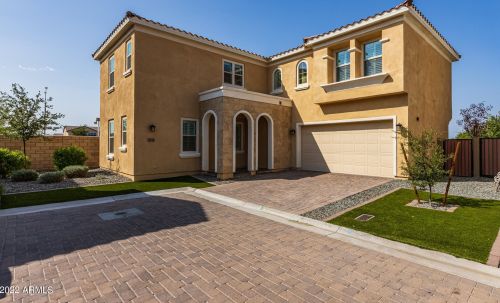9739 Kinetic Dr, Mesa, AZ 85212