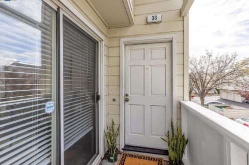 1480 Thrush Ave, San Leandro, CA 94578-5503
