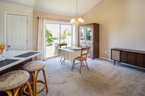 1064 Keny Blvd, London OH  43140-8417 exterior