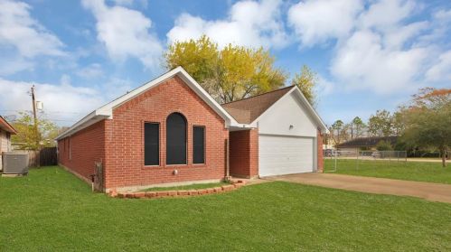11035 Bois D Arc St, Morgans Point, TX 77571-9512