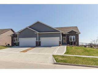 1411 13th St, Adel, IA 50003-1774