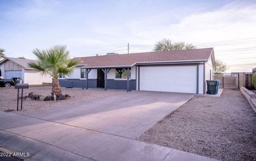 11228 42nd Dr, Phoenix, AZ 85029-3812