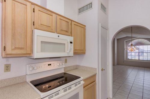 1903 Behrend Dr, Phoenix AZ  85024-1242 exterior