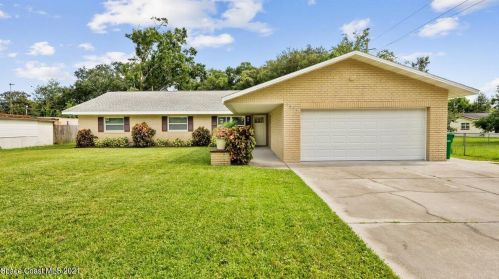 2875 Diamond Rd, Titusville FL  32796-1633 exterior