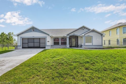 911 Wagner Ave, Lehigh Acres, FL 33972-8319