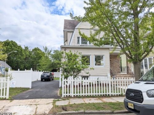 33 Wilcox Ave, East Orange, NJ 07018-3320