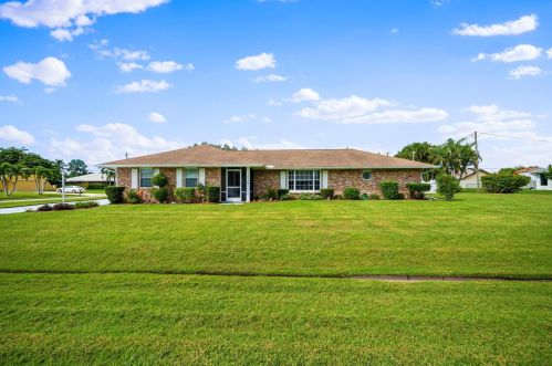 2986 Aba St, Fort Pierce, FL 34952-5851