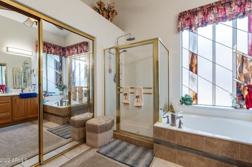 1064 Palomino Crk Dr, Gilbert AZ 85296-3727 exterior