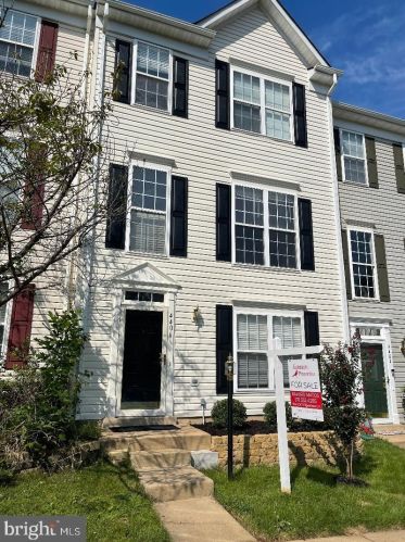 4406 Torrence Pl, Woodbridge, VA 22193-5719