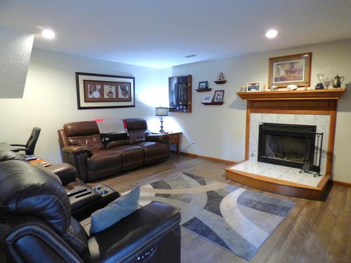 1501 Whispering Pines Ln, Bellefontaine OH  43311-9263 exterior