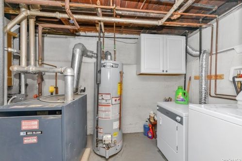 86-15 262nd St, Floral Park NY  11004-1344 exterior