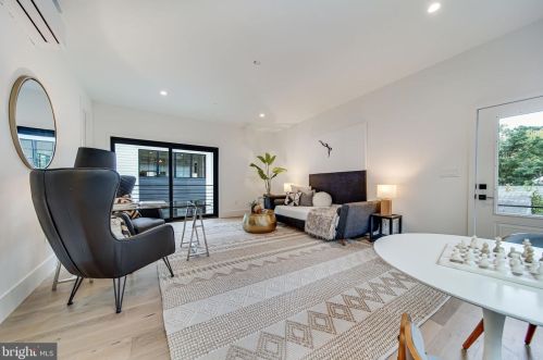 4915 Western Ave, Washington DC  20016-4319 exterior