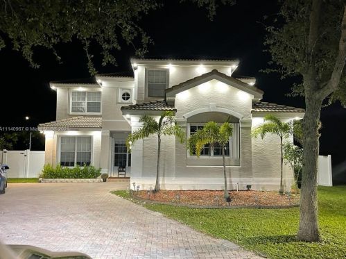 16540 32nd St, Hollywood, FL 33027-5234