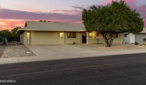 10532 Meade Dr, Sun City, AZ 85351-1837