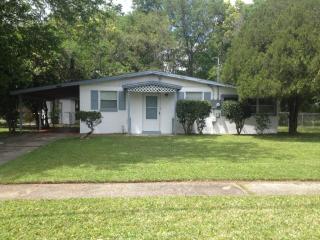2242 Hugh Edwards Dr, Jacksonville, FL 32210-3759