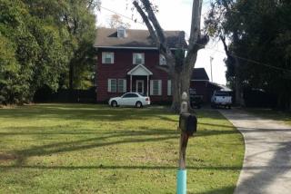 907 Rowell St, Mobile, AL 36606-2130