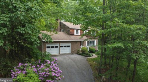 256 Warren Dr, Mc Connellsburg, PA 17233-8334