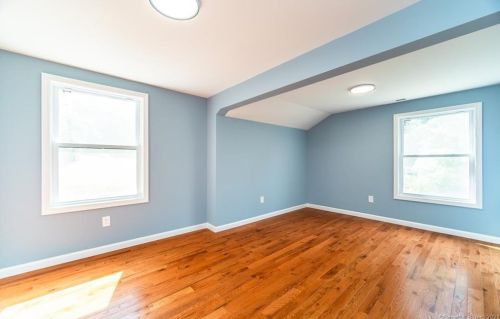 27 Garrigus Ct, Waterbury CT  06716-3103 exterior