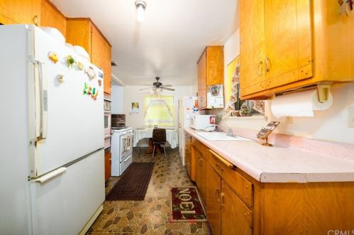 7771 Wells Ave, Riverside CA  92503-2568 exterior