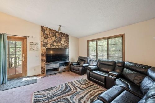 5121 148th St, Saint Paul MN 55124-6655 exterior