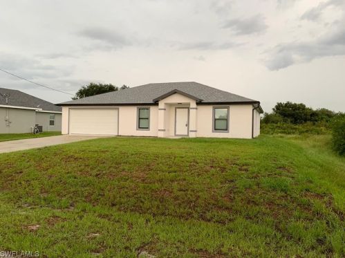 3900 18th St, Lehigh Acres, FL 33971-5608