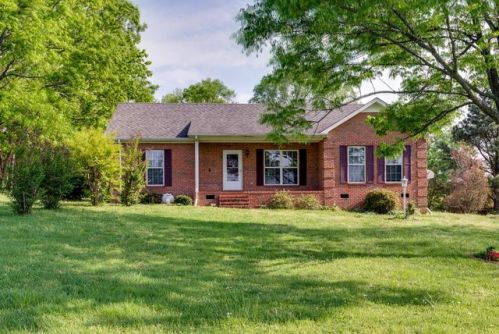 1410 Fox Ln, Lewisburg, TN 37091-4012