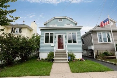 486 Minnieford Ave, Bronx, NY 10464-1229
