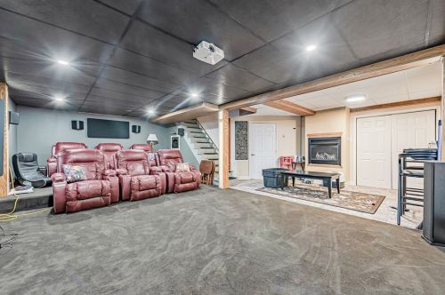 10 Chamber Plz, North Charleroi PA  15022-1601 exterior